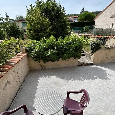 Au Trefle Dort Bed & Breakfast 3*